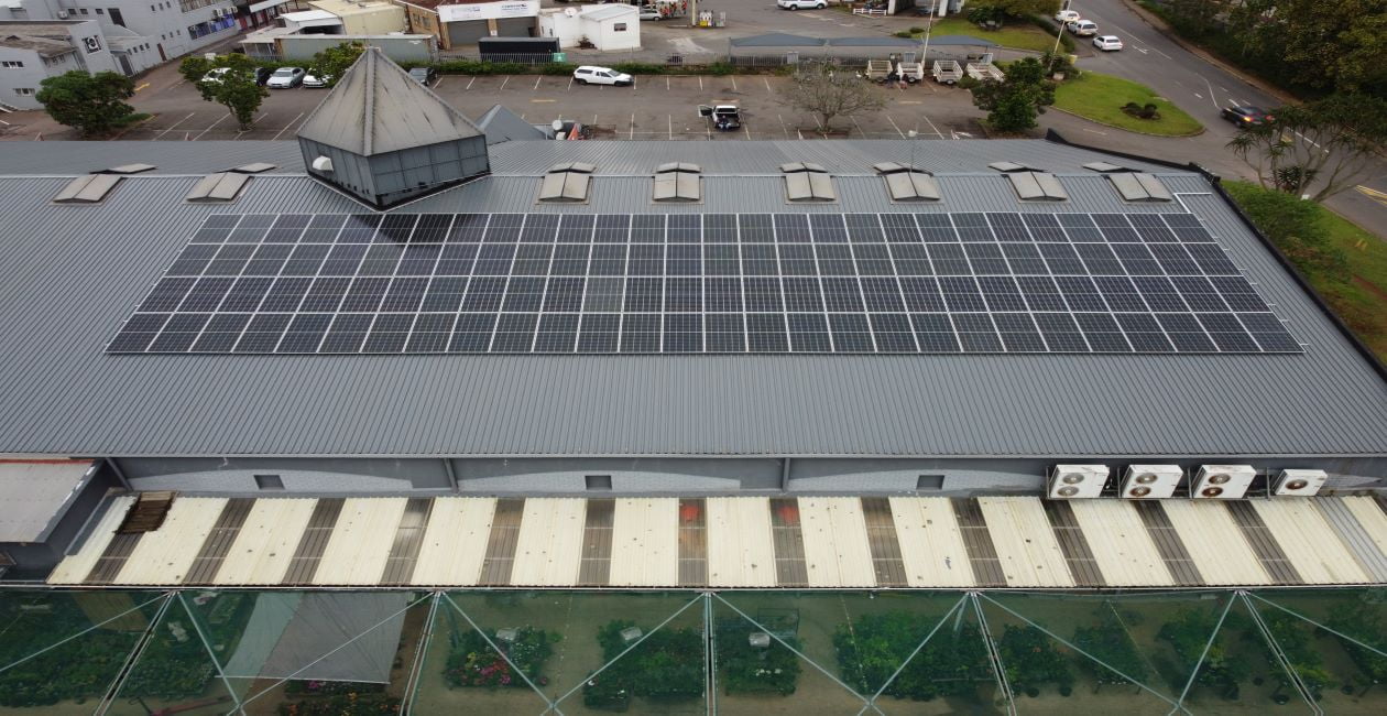 SBS-Group-BuildIt Hillcrest full roof view side pic settingRetailer realises great return on renewables solution