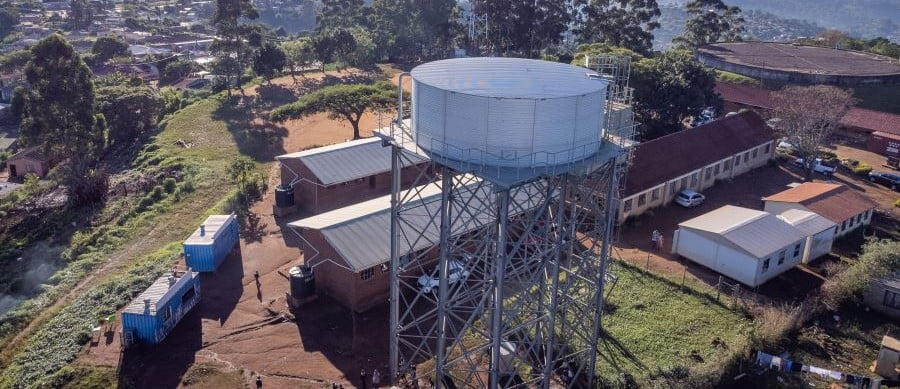 SBS Tanks can be installed at elevation to secure water at heights and to increase water pressure delivery. Pictured is an SBS Tank on an elevated stand at a school in a rural community in KwaZulu-Natal, South Africa